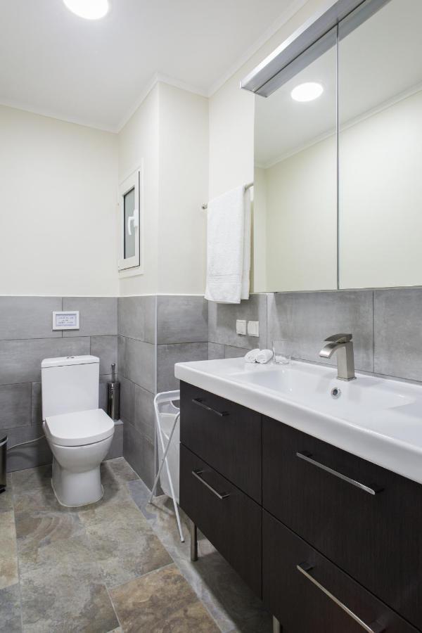 Athena'S Hideaway- Fully Renovated- Absolute Best Location Exterior photo
