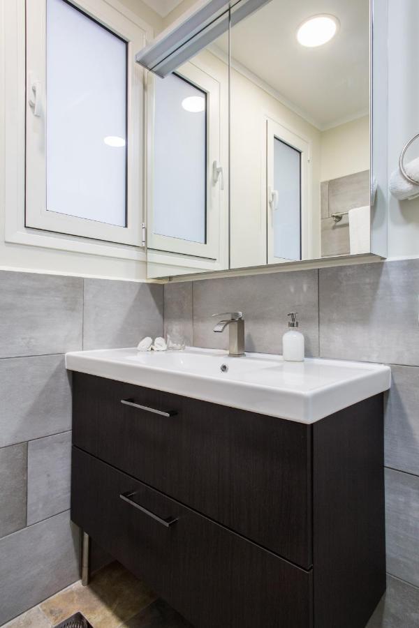 Athena'S Hideaway- Fully Renovated- Absolute Best Location Exterior photo