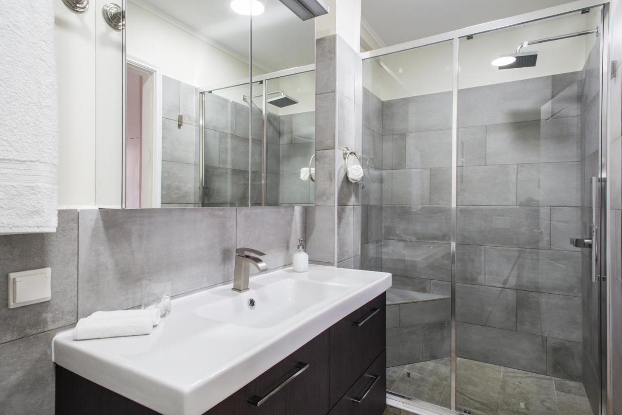 Athena'S Hideaway- Fully Renovated- Absolute Best Location Exterior photo