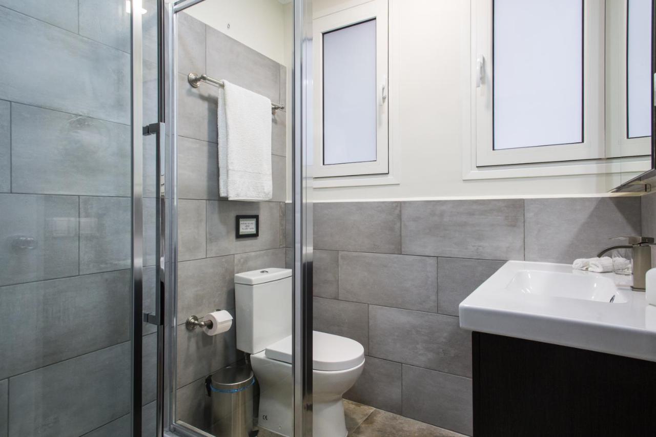 Athena'S Hideaway- Fully Renovated- Absolute Best Location Exterior photo
